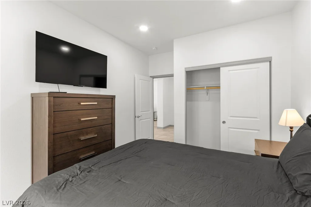 950 Willow Berry, North Las Vegas, NV 89032