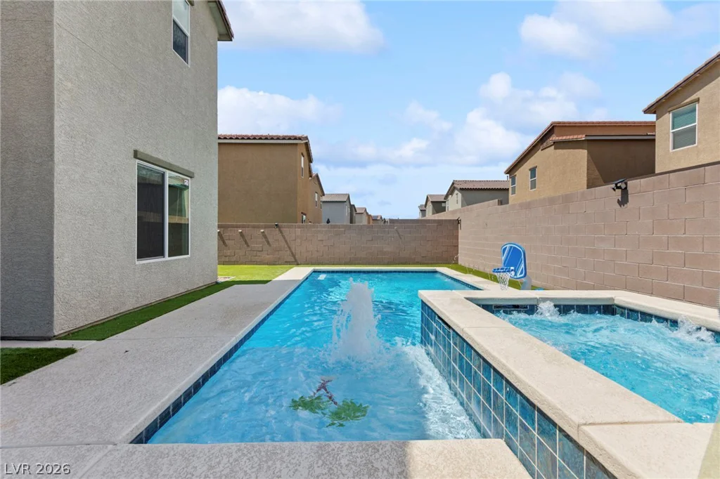 950 Willow Berry, North Las Vegas, NV 89032