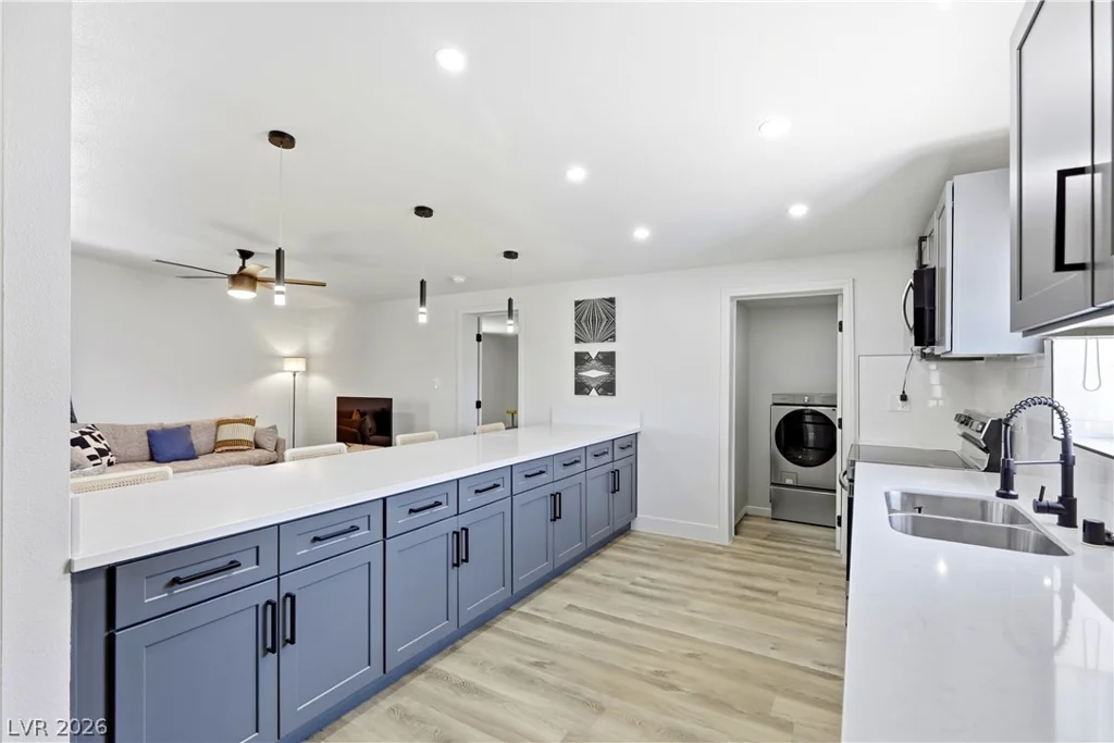 1945 Palma Vista, Las Vegas, NV 89169