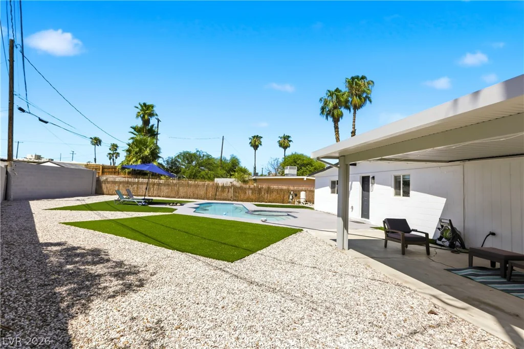 1945 Palma Vista, Las Vegas, NV 89169
