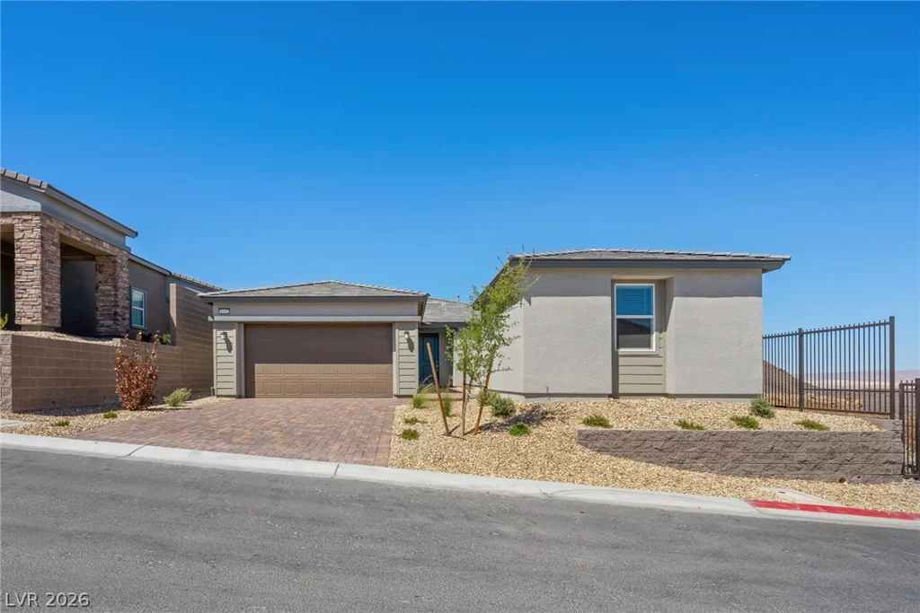1552 Luca Mountain, Henderson, NV 89011