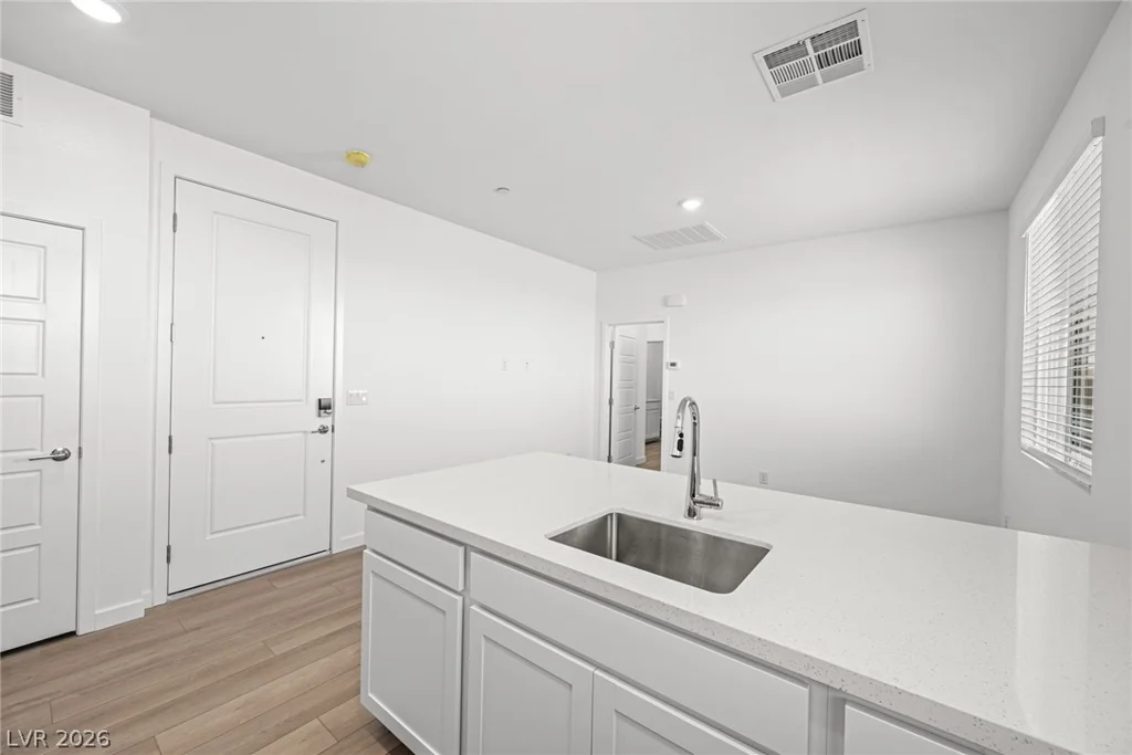 1552 Luca Mountain, Henderson, NV 89011