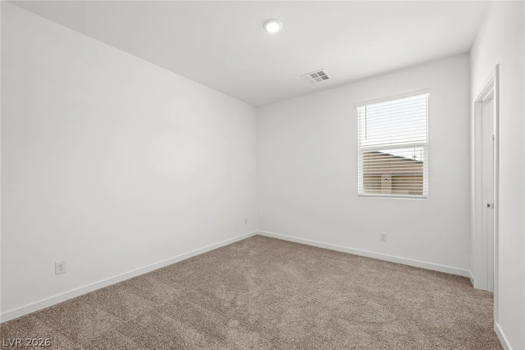 1552 Luca Mountain, Henderson, NV 89011