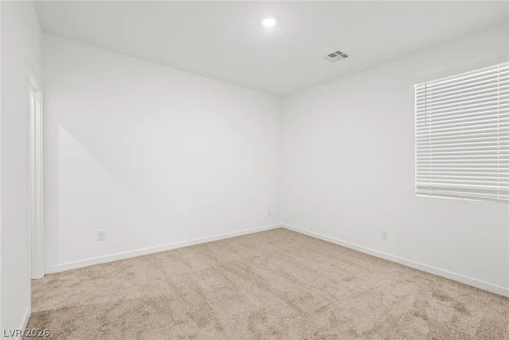1552 Luca Mountain, Henderson, NV 89011
