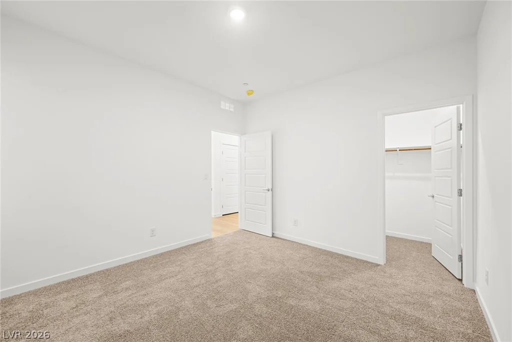 1552 Luca Mountain, Henderson, NV 89011