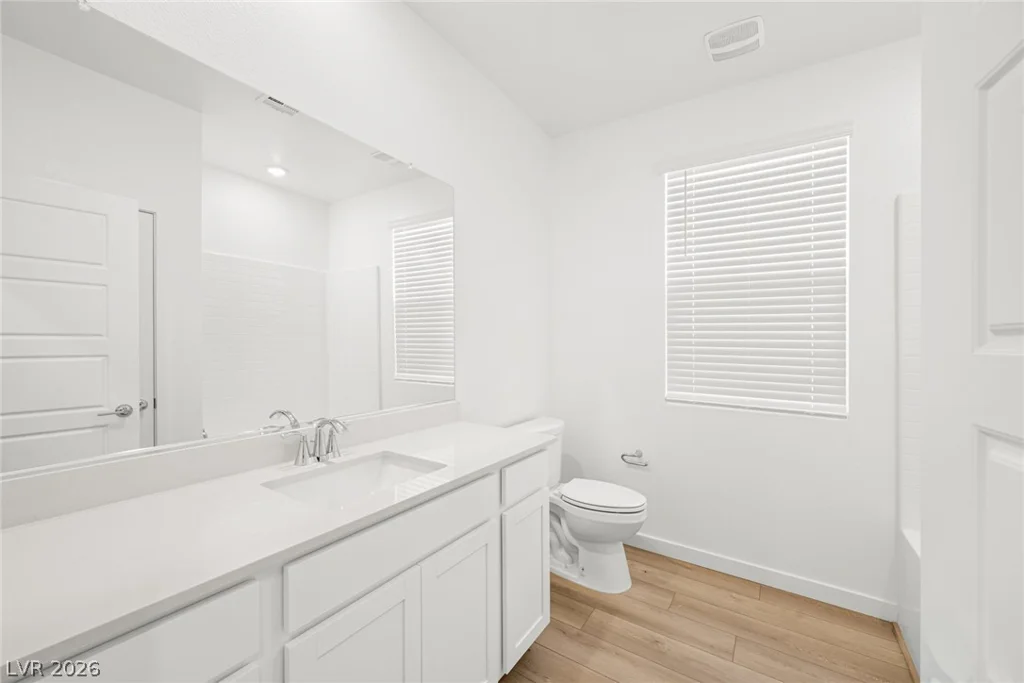 1552 Luca Mountain, Henderson, NV 89011