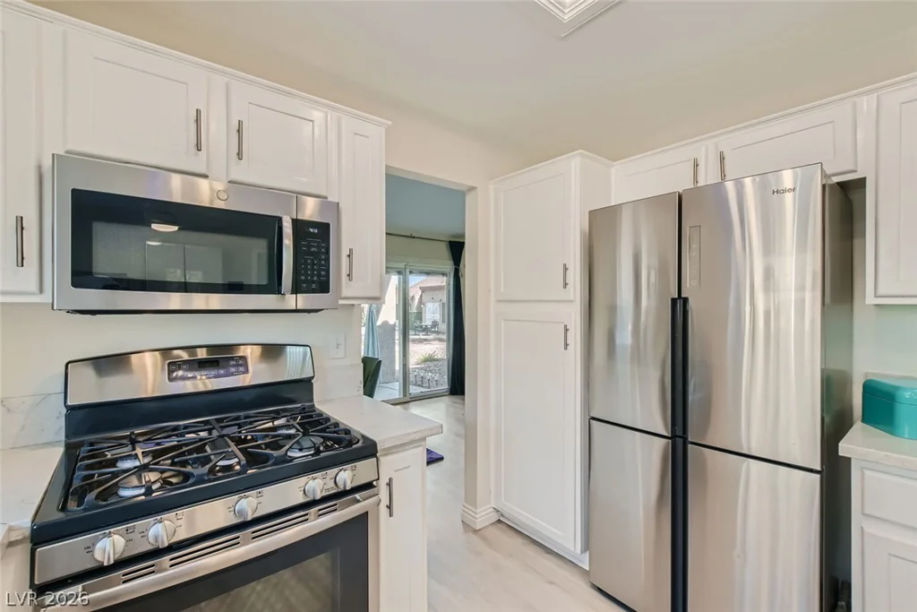 2740 Desert Crystal, Las Vegas, NV 89134