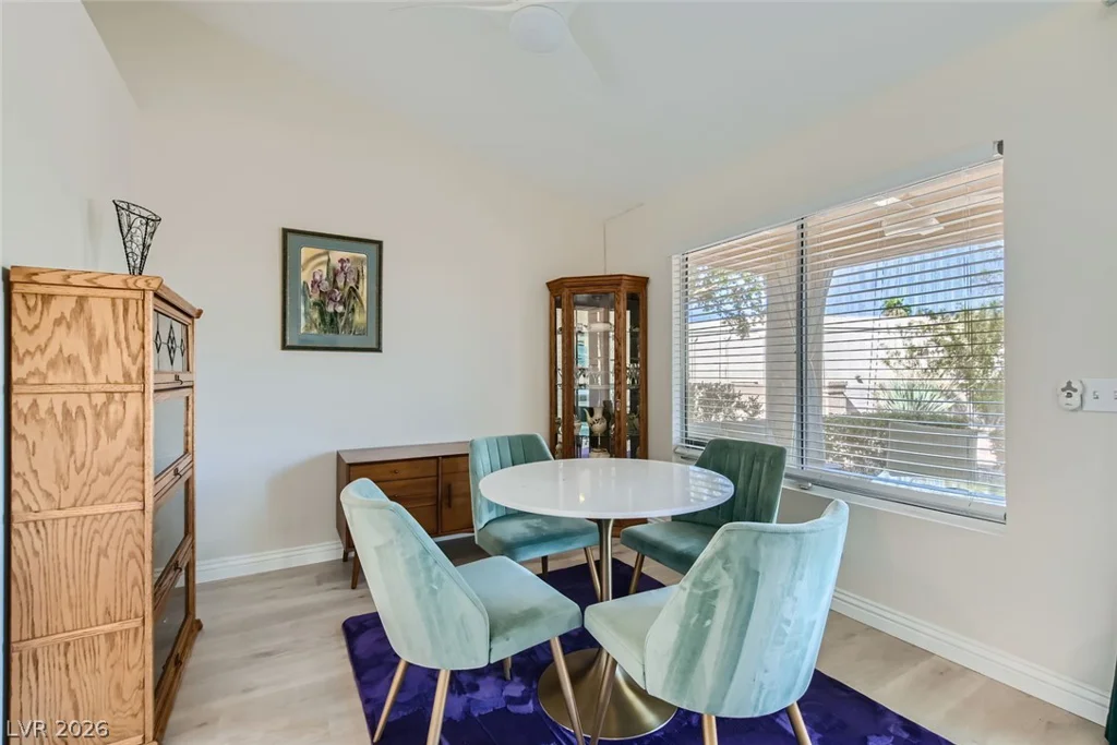 2740 Desert Crystal, Las Vegas, NV 89134