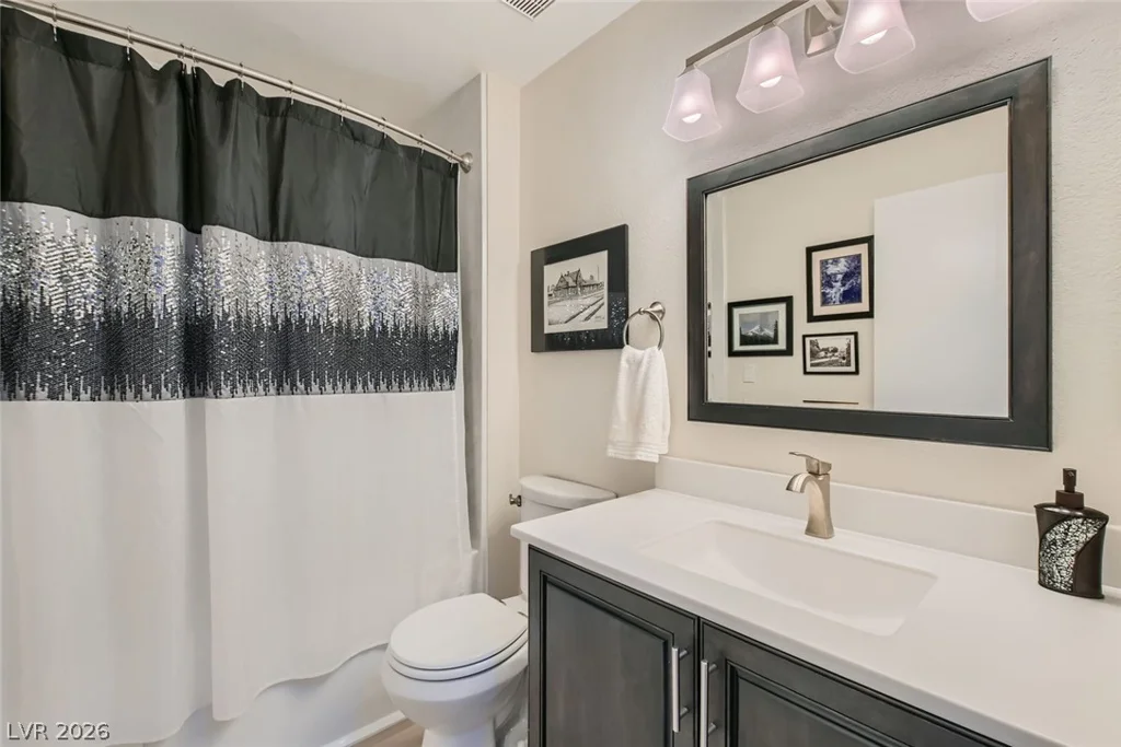 2740 Desert Crystal, Las Vegas, NV 89134