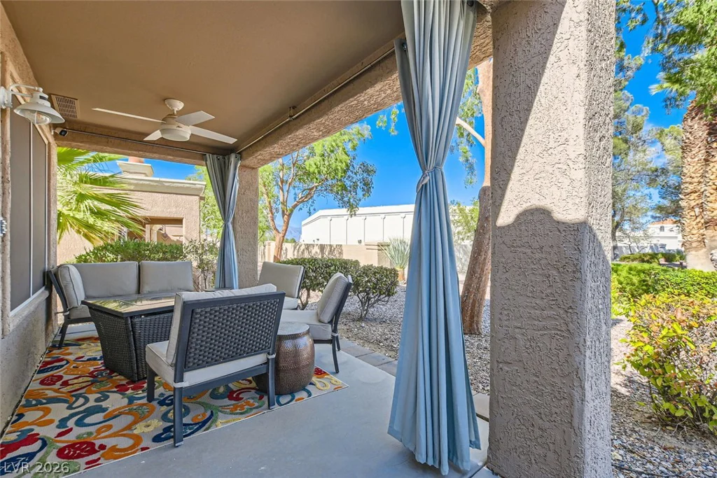 2740 Desert Crystal, Las Vegas, NV 89134