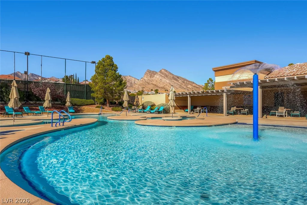 2740 Desert Crystal, Las Vegas, NV 89134