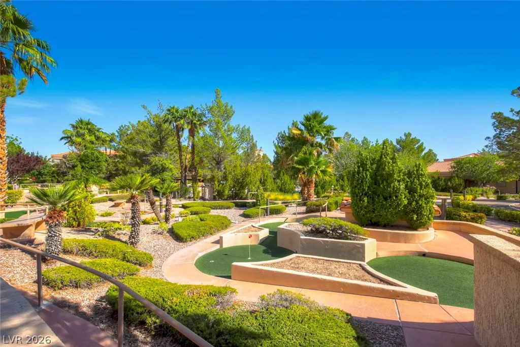 2740 Desert Crystal, Las Vegas, NV 89134