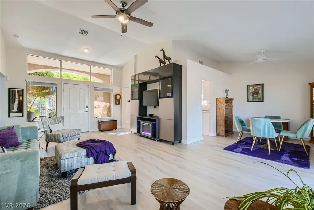 2740 Desert Crystal, Las Vegas, NV 89134