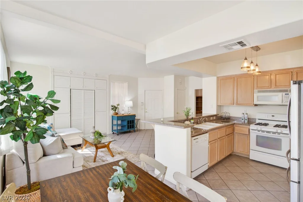 9901 Trailwood, Las Vegas, NV 89134