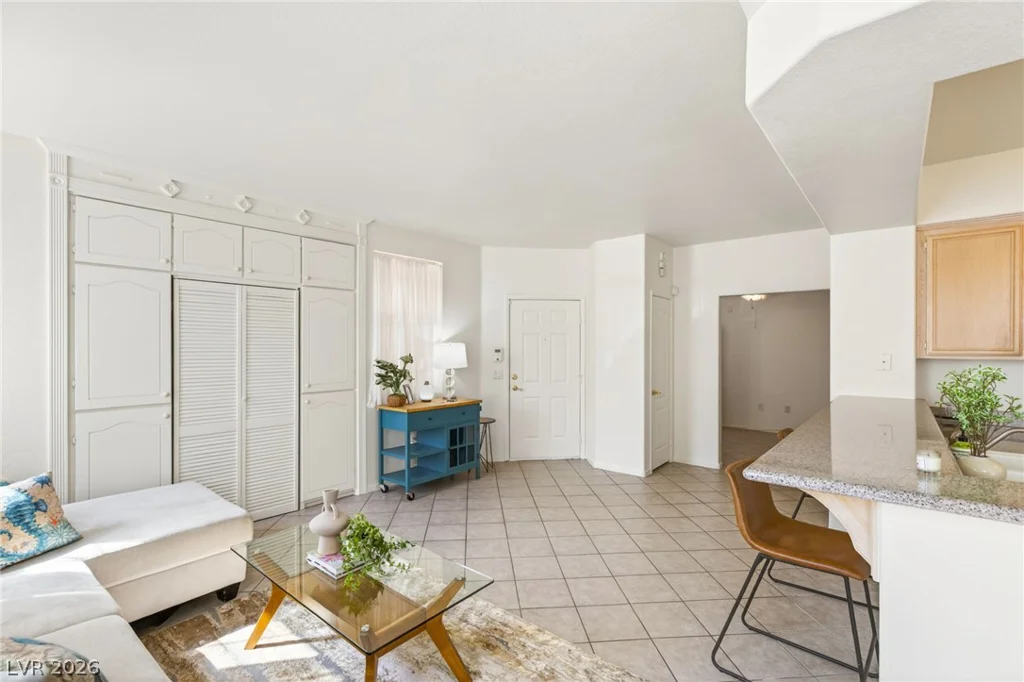 9901 Trailwood, Las Vegas, NV 89134