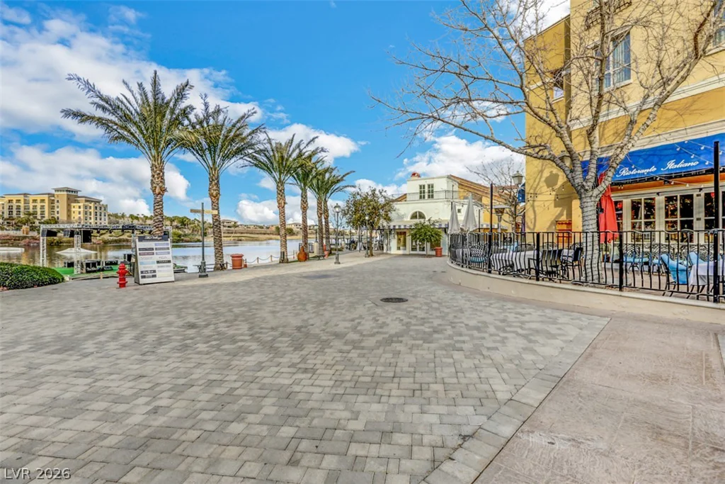 30 Strada Di Villaggio, Henderson, NV 89011