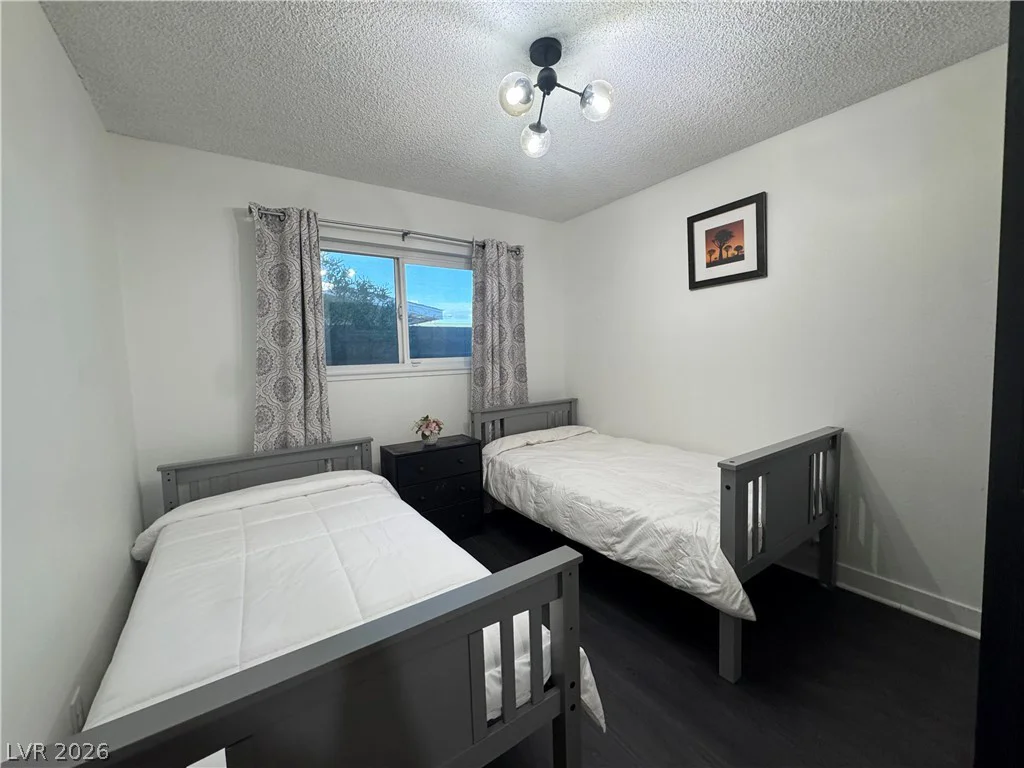 6536 Aberdeen, Las Vegas, NV 89107