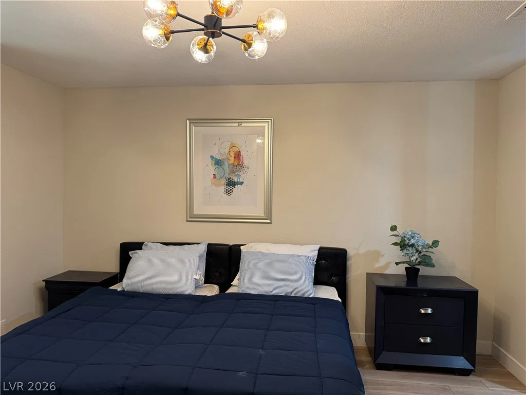 6536 Aberdeen, Las Vegas, NV 89107