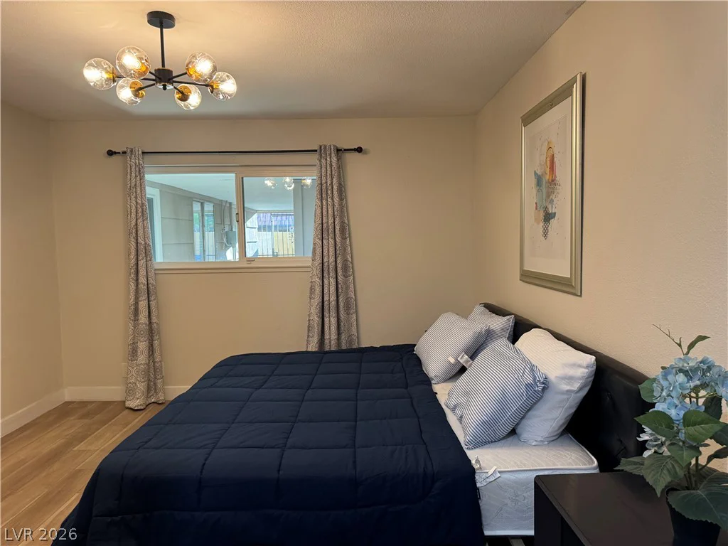 6536 Aberdeen, Las Vegas, NV 89107