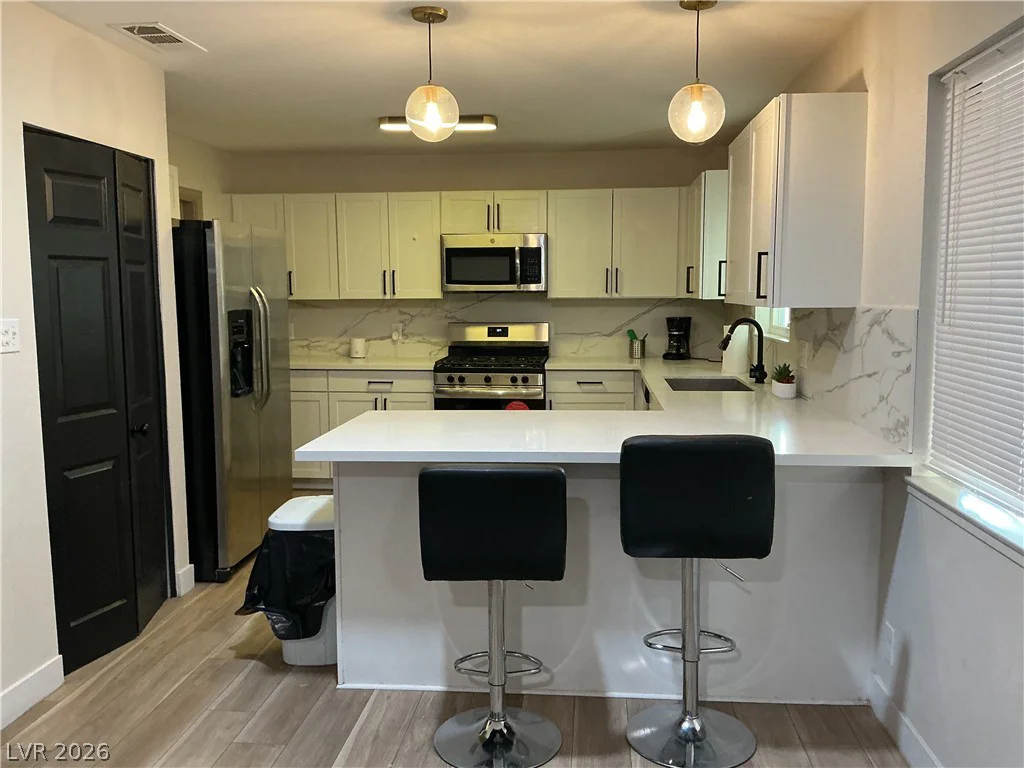 6536 Aberdeen, Las Vegas, NV 89107