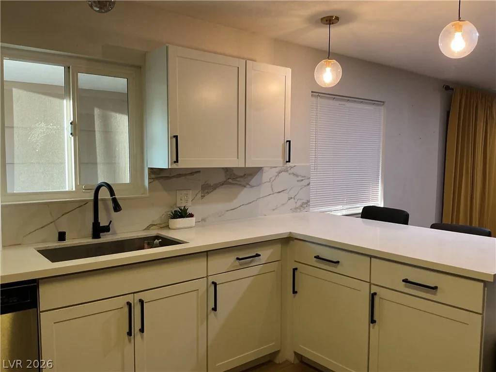 6536 Aberdeen, Las Vegas, NV 89107