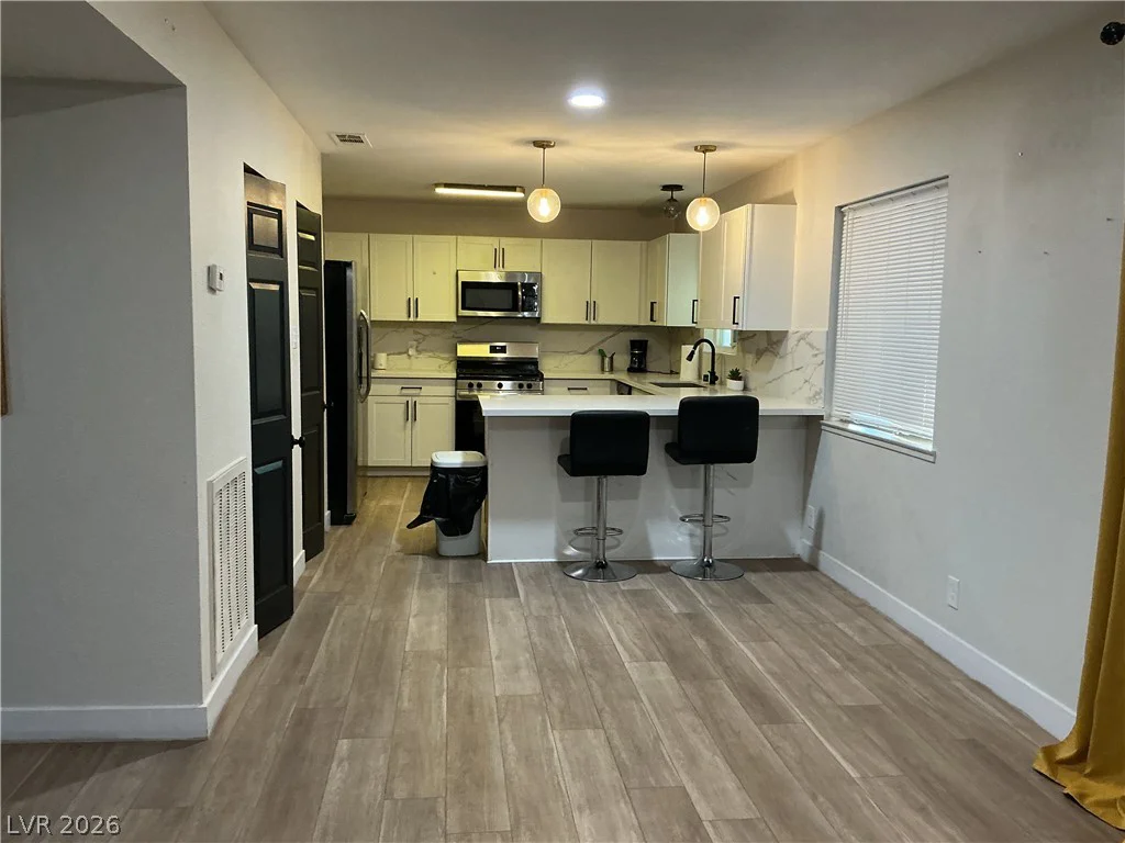 6536 Aberdeen, Las Vegas, NV 89107