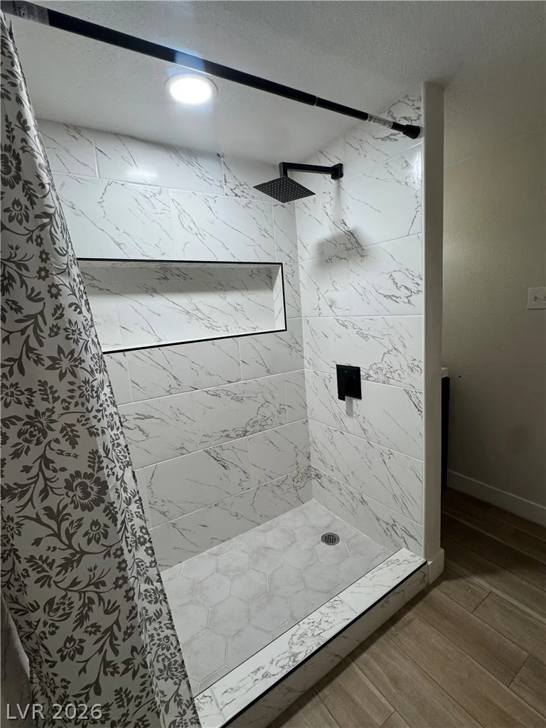 6536 Aberdeen, Las Vegas, NV 89107