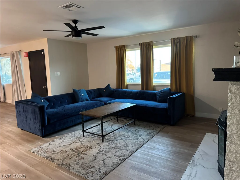 6536 Aberdeen, Las Vegas, NV 89107