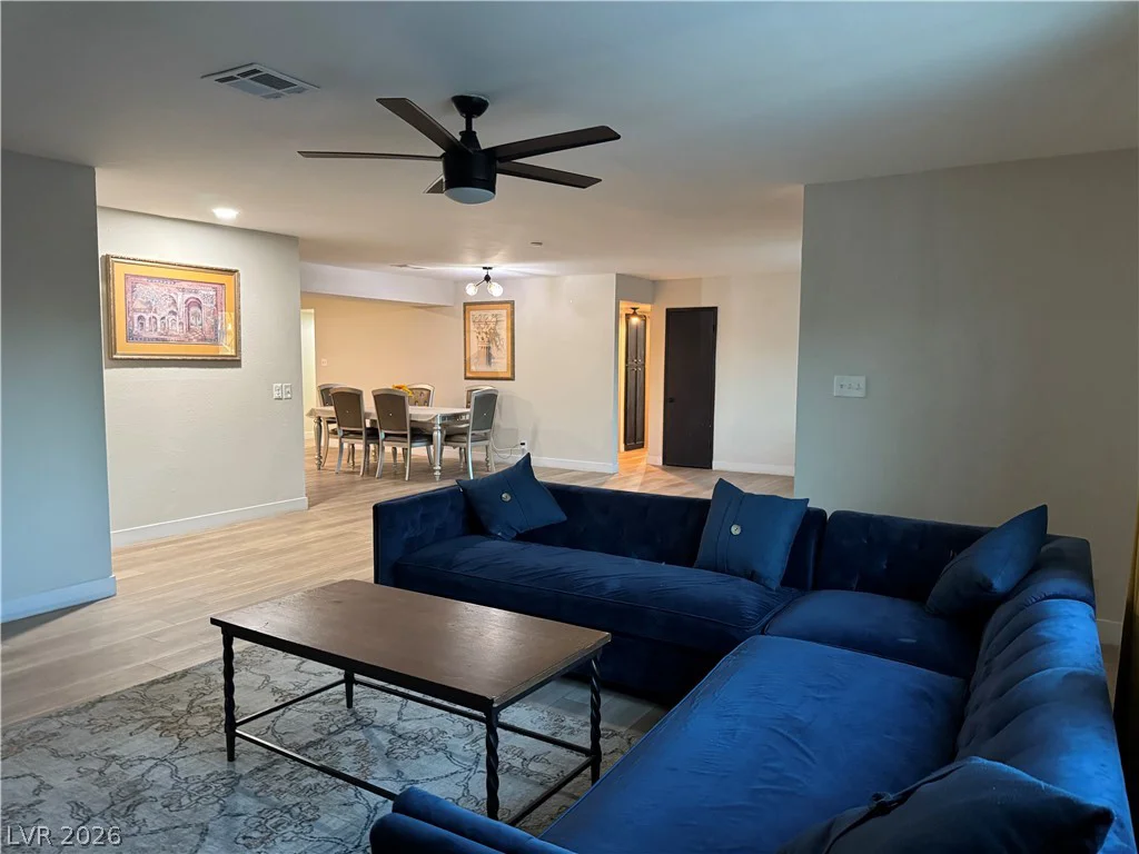 6536 Aberdeen, Las Vegas, NV 89107