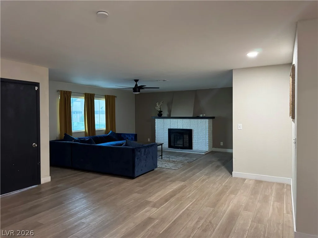 6536 Aberdeen, Las Vegas, NV 89107