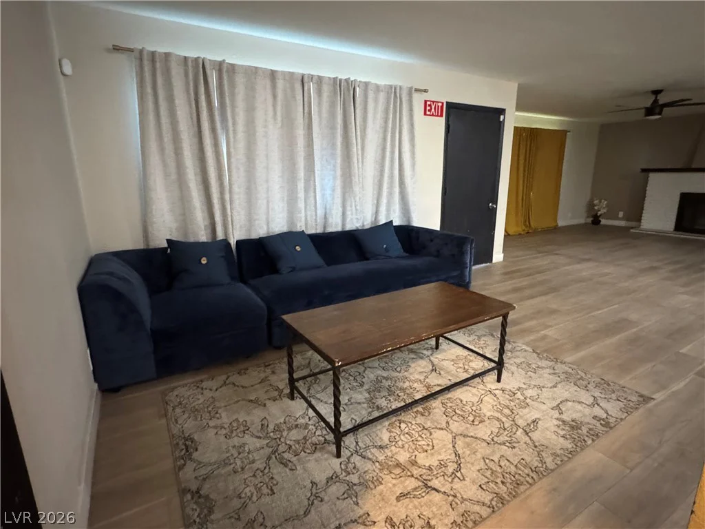 6536 Aberdeen, Las Vegas, NV 89107