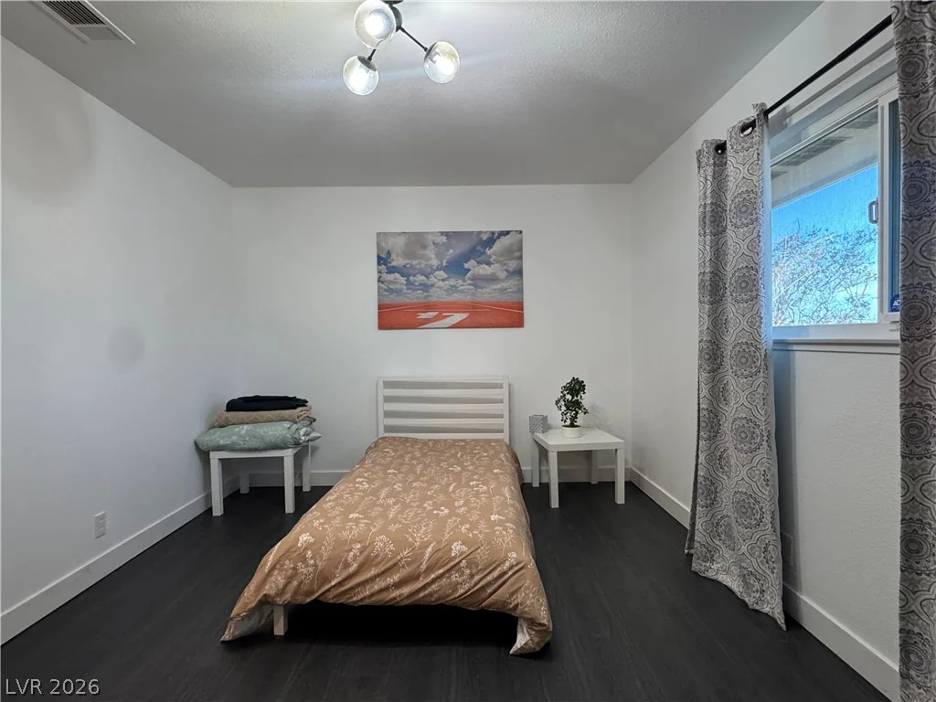 6536 Aberdeen, Las Vegas, NV 89107