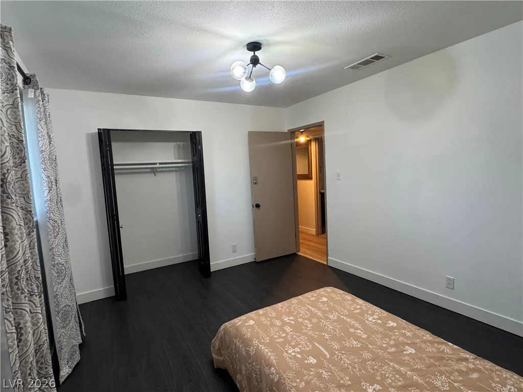 6536 Aberdeen, Las Vegas, NV 89107