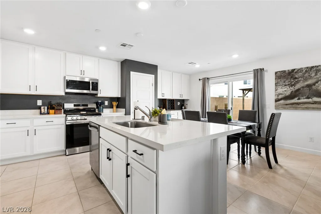 769 Spidersilk Track, Henderson, NV 89011