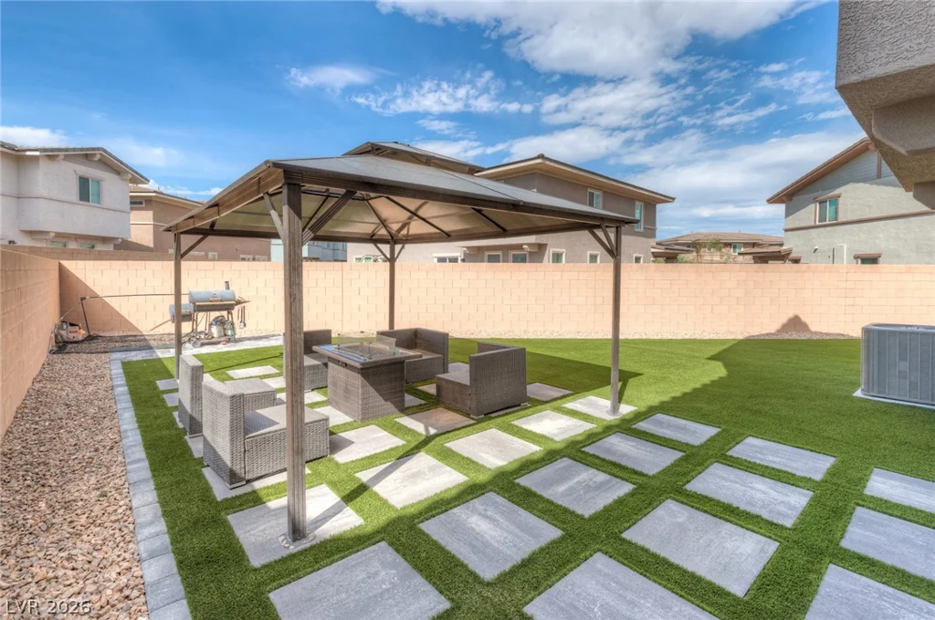 769 Spidersilk Track, Henderson, NV 89011