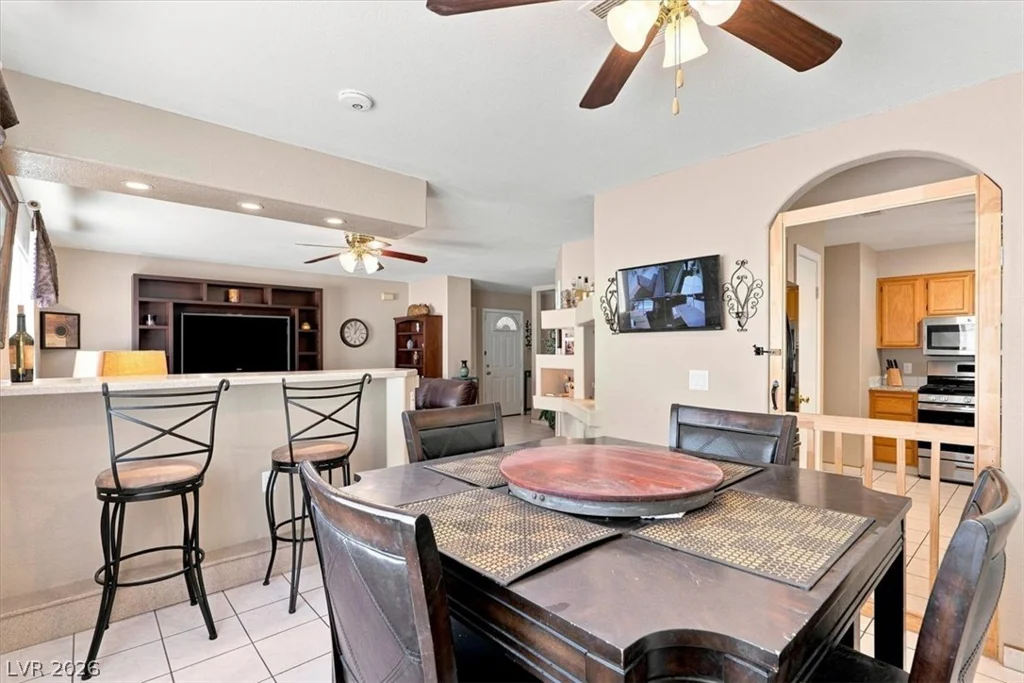 8208 Hydra, Las Vegas, NV 89128