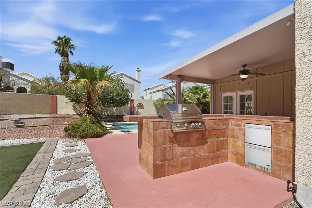 8208 Hydra, Las Vegas, NV 89128