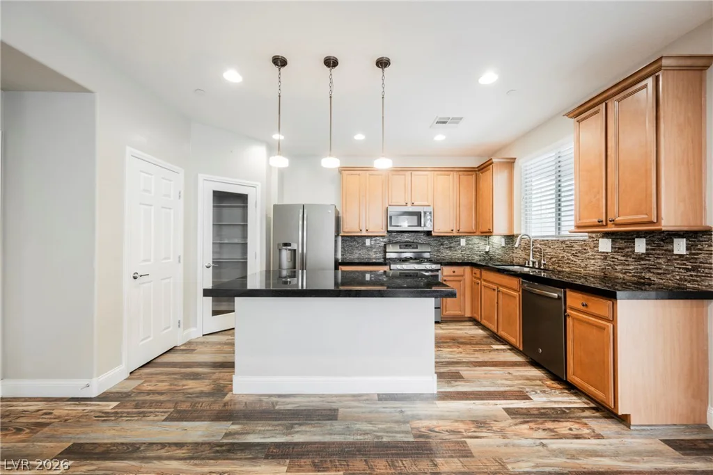 937 Estes Cove, Henderson, NV 89012
