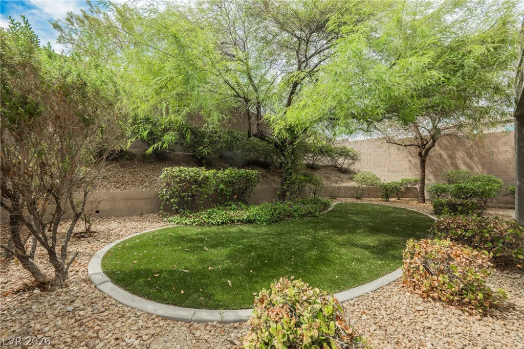 937 Estes Cove, Henderson, NV 89012