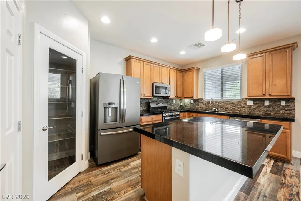 937 Estes Cove, Henderson, NV 89012
