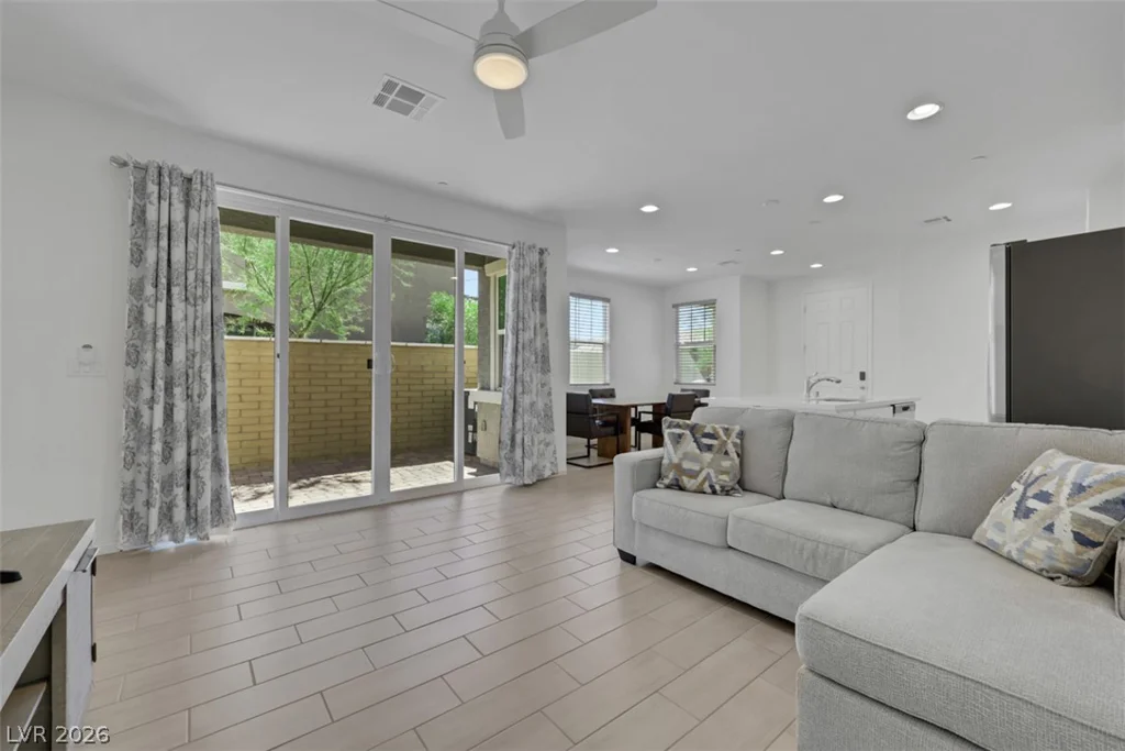 892 Cottonwood Hill, Henderson, NV 89011