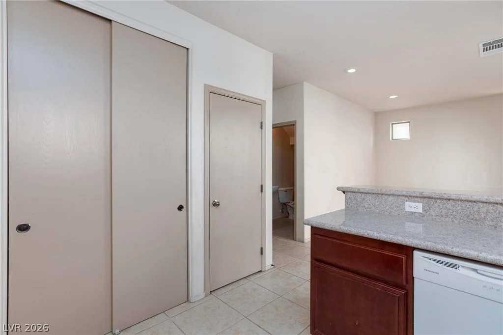 9748 Villa Lorena, Las Vegas, NV 89147
