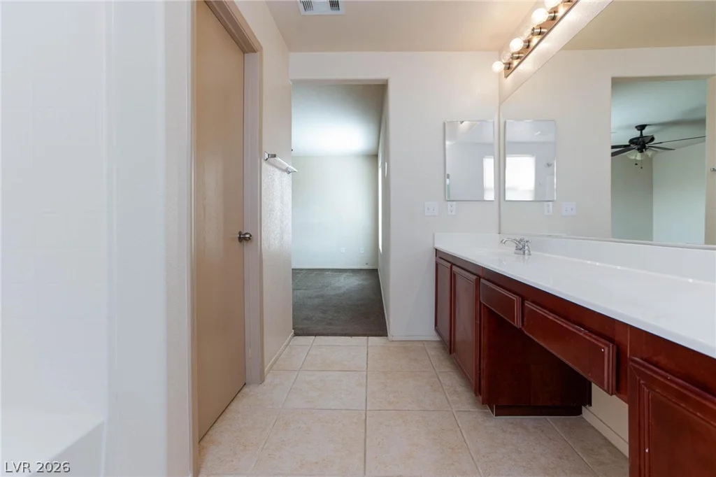 9748 Villa Lorena, Las Vegas, NV 89147