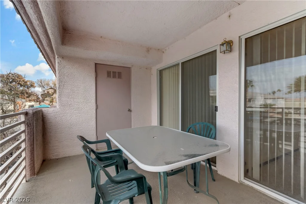 4555 Sahara, Las Vegas, NV 89104