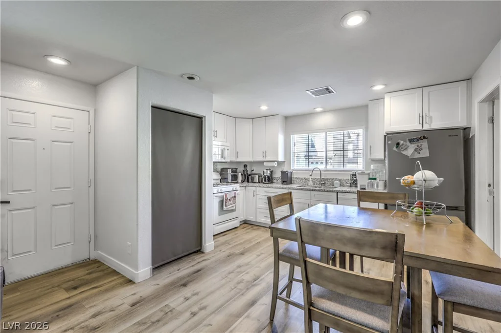 1160 Orange Meadow, Las Vegas, NV 89142