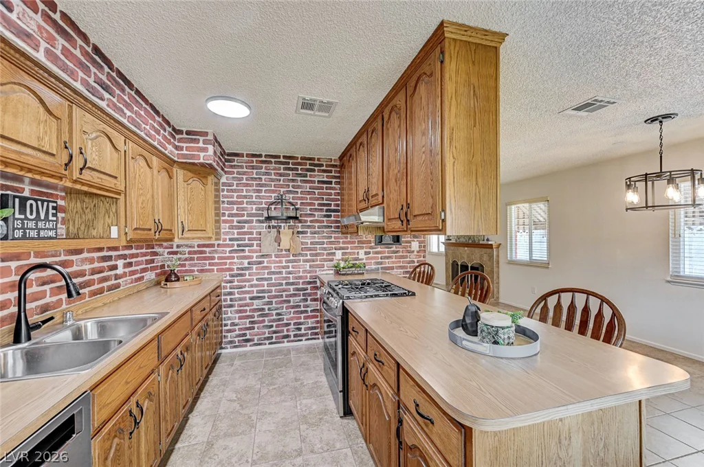 4670 Marnell Drive, Las Vegas, NV 89121