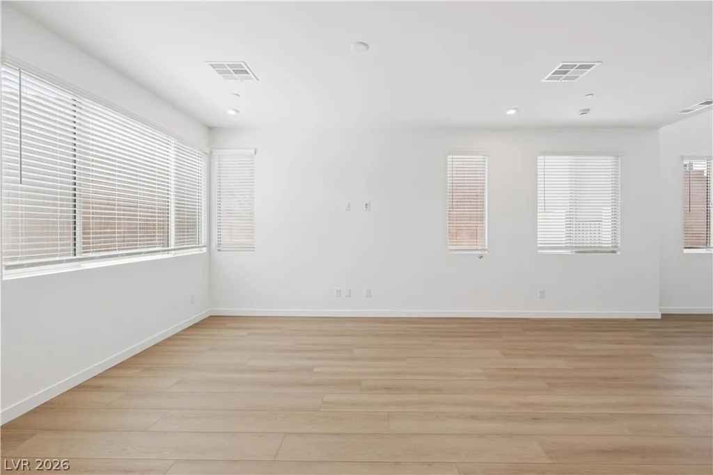 11977 Angle Cliff, Las Vegas, NV 89138