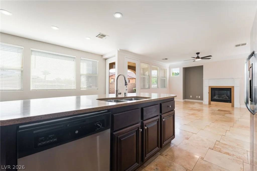 528 Bachelor Button, Las Vegas, NV 89138