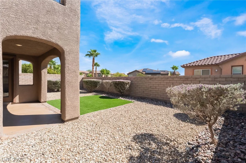 528 Bachelor Button, Las Vegas, NV 89138