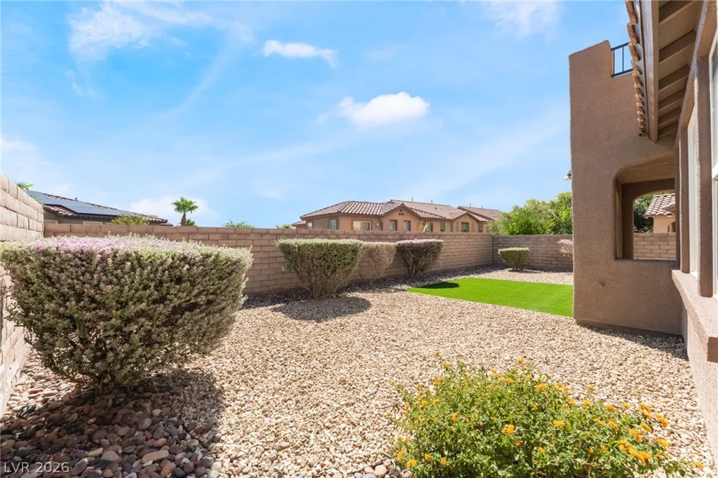 528 Bachelor Button, Las Vegas, NV 89138